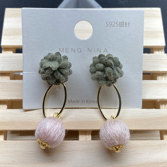 Meng Nina Felt Gold Green & Pink Statement Earrings - Picture 1 of 2